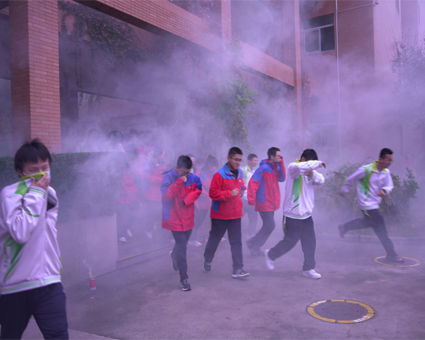 警钟长鸣，防患未然 ——我校成功进行宿舍楼、教学楼紧急疏散演练